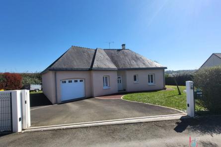 Maison à Montsûrs
