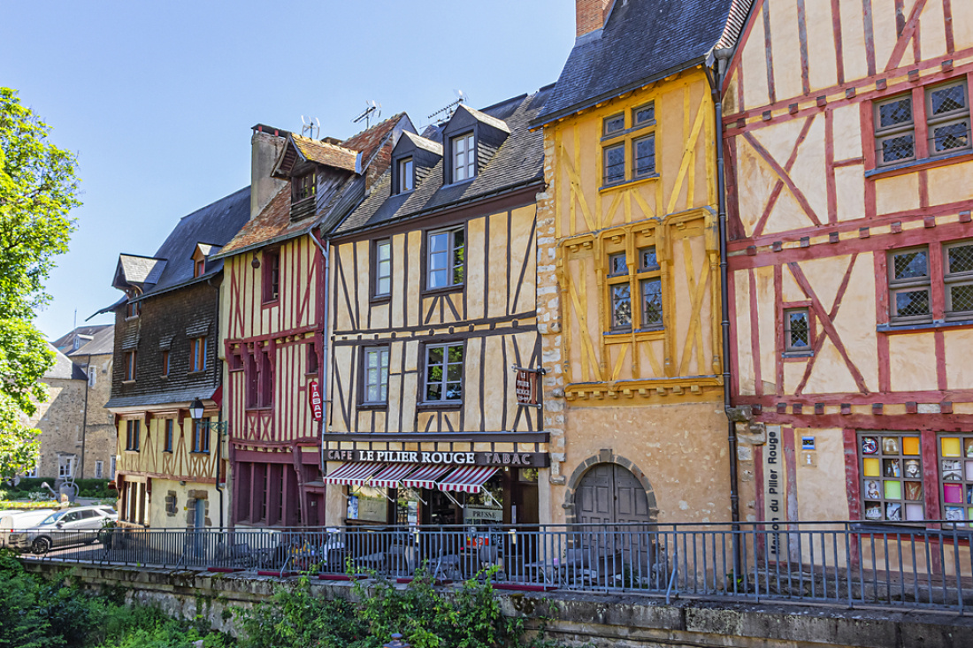 Une rue dans la vieille ville du Mans, en Sarthe