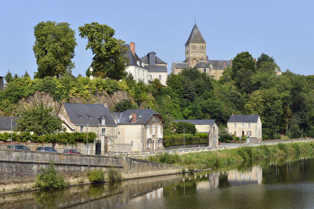 Maisons en bord de Mayenne