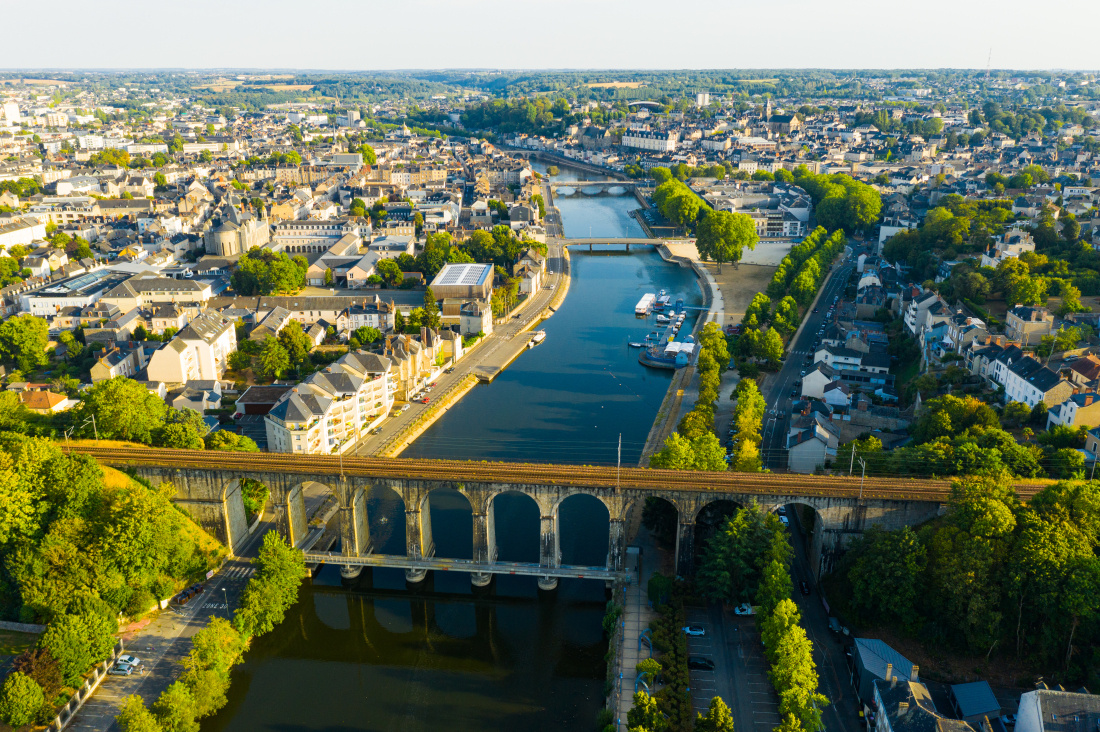 La ville de Laval vue du ciel