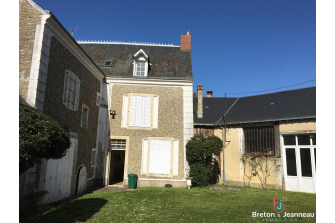 Maison de caractère secteur de Conlie