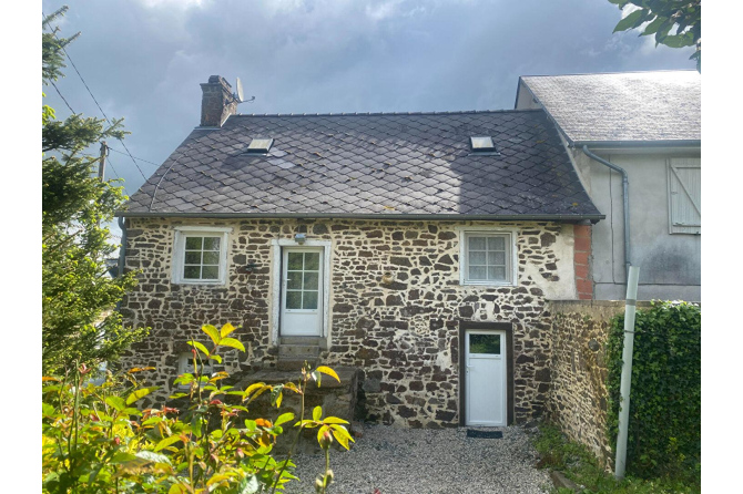 Maison en pierres - Chantrigné