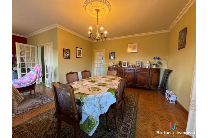 Maison 6 pièces 156m²