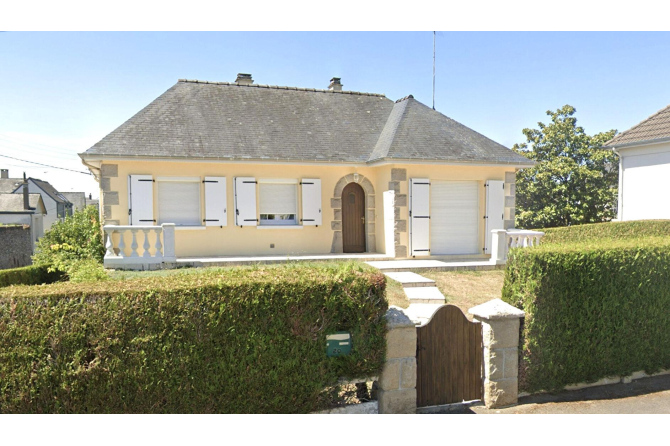 Maison proche commerces à Saint Berthevin