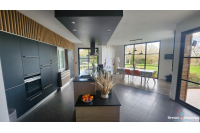 Magnifique Maison en Pierres avec Piscine  À 15 min de Laval