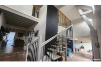 Magnifique Maison en Pierres avec Piscine  À 15 min de Laval
