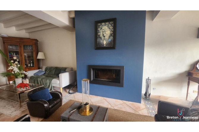 Magnifique Maison en Pierres avec Piscine  À 15 min de Laval