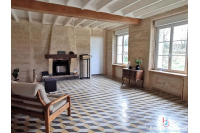 Maison sur 1 hectare secteur Bais