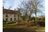 Ancien presbytère proche de Beaumont sur Sarthe