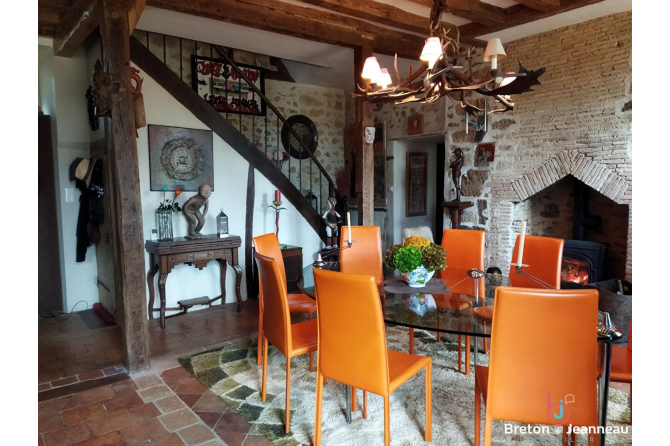 Ancien presbytère proche de Beaumont sur Sarthe