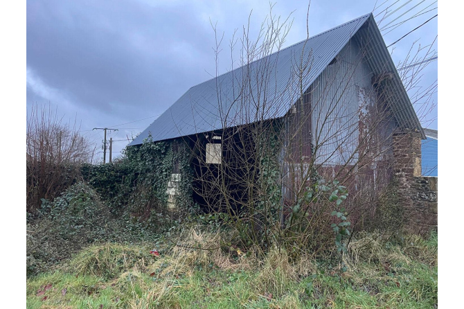 Immeuble à Saint Denis de Gastines