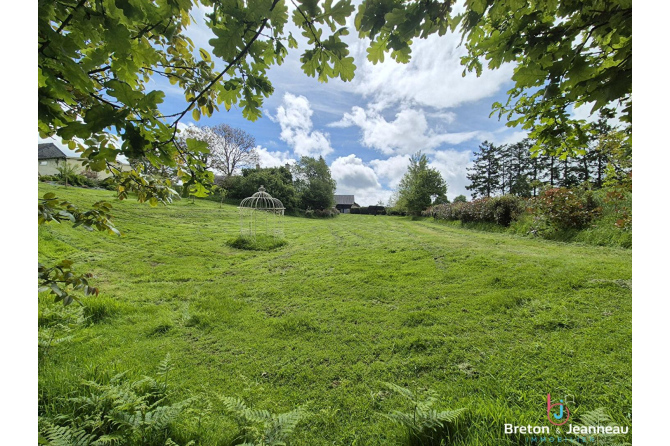 Propriété sur 3ha 26 entre Fougères et Saint Hilaire du Harcouët