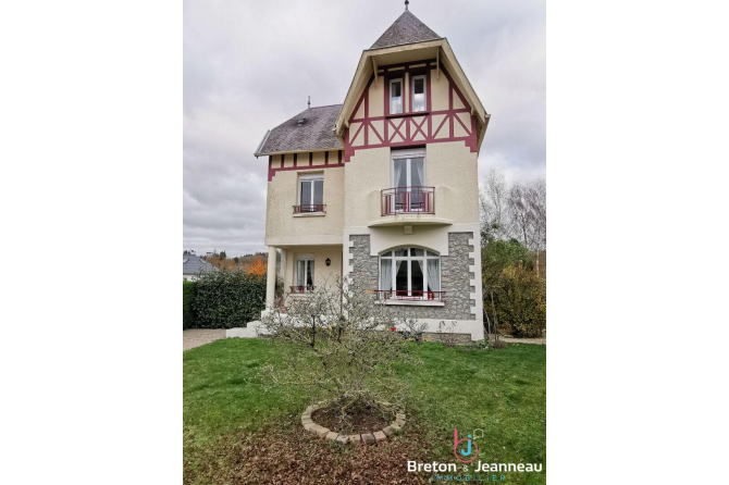 Maison de caractère à Bais