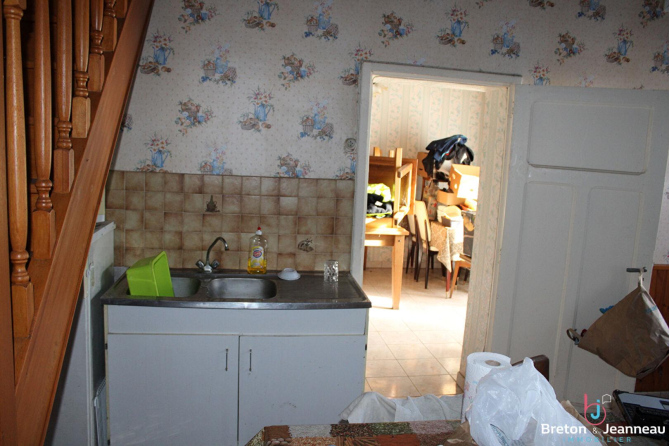 Maison à rénover en campagne à 6,5 Km d'Ernée