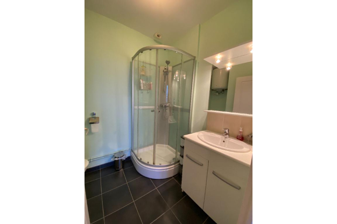 Studio near station in Laval