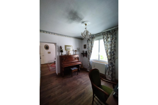 Maison de ville à Mayenne