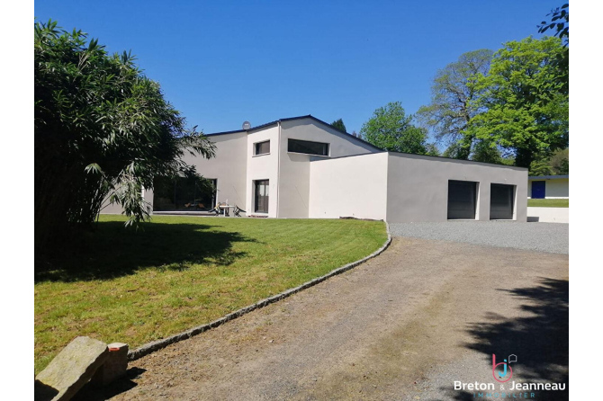 Contemporaine EXCEPTIONNELLE  de 249 m² à Louvigné du Désert