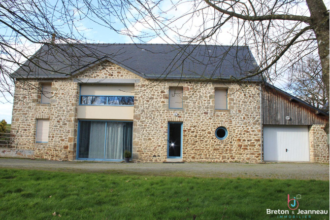 Maison de campagne de 137 m² à Saint Hilaire du Maine