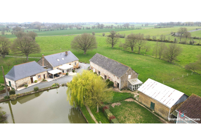Maison sur 1ha 87 secteur Château-Gontier