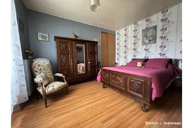 Maison sur 1ha 87 secteur Château-Gontier