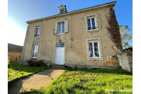 Ancien Presbytère à Chassilé