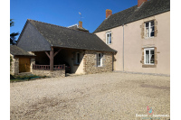 Ancien Presbytère proche de Javron les Chapelles