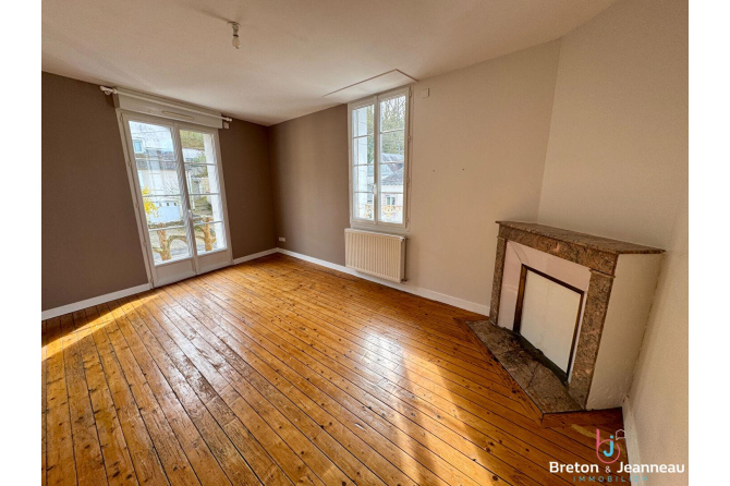 Maison Laval - Quartier Saint Pierre le Potier