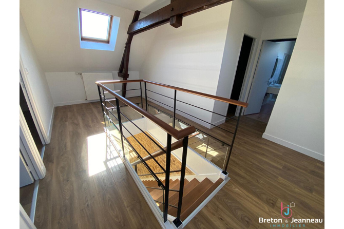 Maison rénovée 139 m² à St Germain en Cogles 35