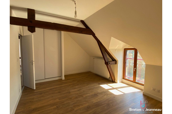 Maison rénovée 139 m² à St Germain en Cogles 35