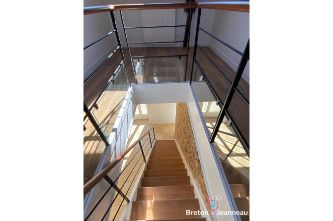 Maison rénovée 139 m² à St Germain en Cogles 35
