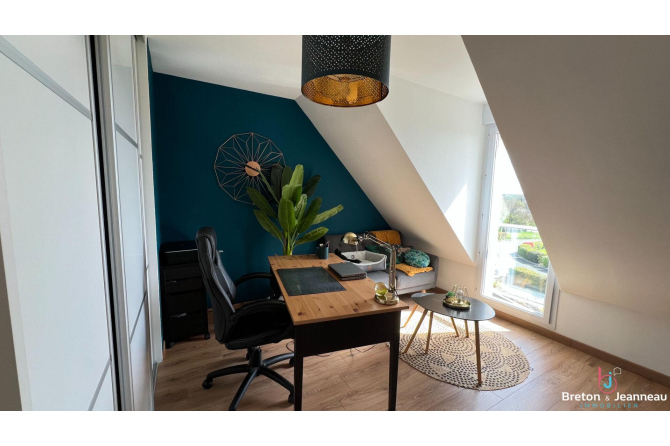 Maison à Montigné le Brillant