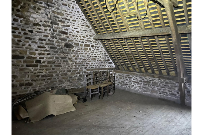 Immeuble à Saint Denis de Gastines