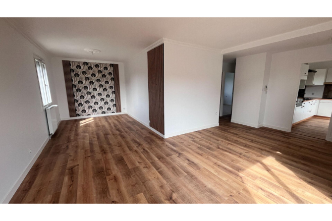 Maison Saint Berthevin 5 pièce(s) 90 m2