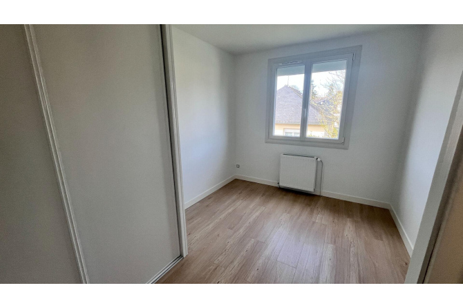 Maison Saint Berthevin 5 pièce(s) 90 m2