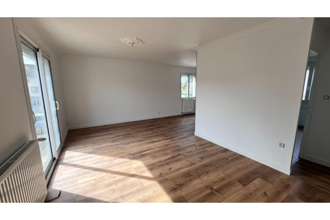 Maison Saint Berthevin 5 pièce(s) 90 m2