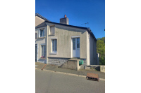 Maison à Montsûrs