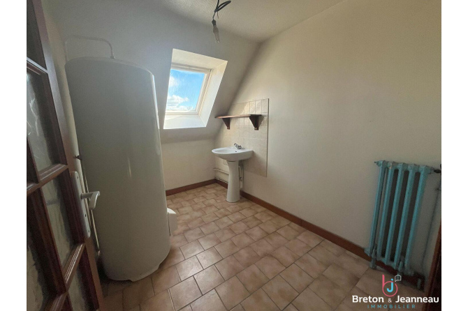 Maison en pierres à Neuvillalais 72