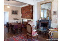 Maison de ville avec terrain à rénover à Mayenne