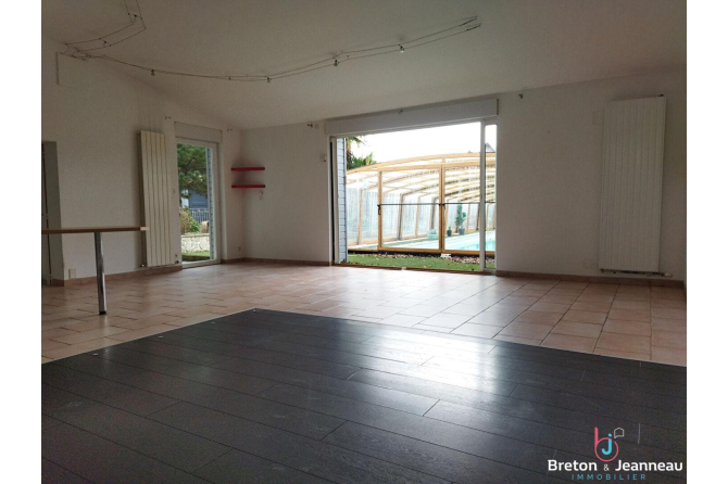 Maison contemporaine à Mayenne