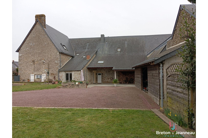 Propriété en pierres secteur Mayenne