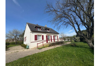 Maison sur 1 ha 54 à Ernée
