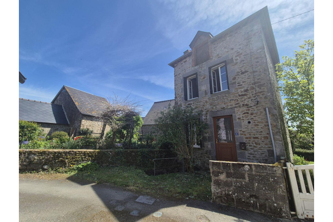 Jolie maison de bourg secteur Bais