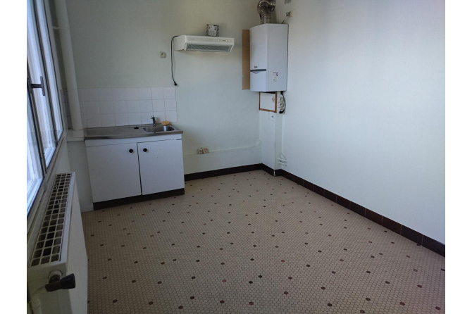 APPARTEMENT F3 à MAYENNE CENTRE VILLE