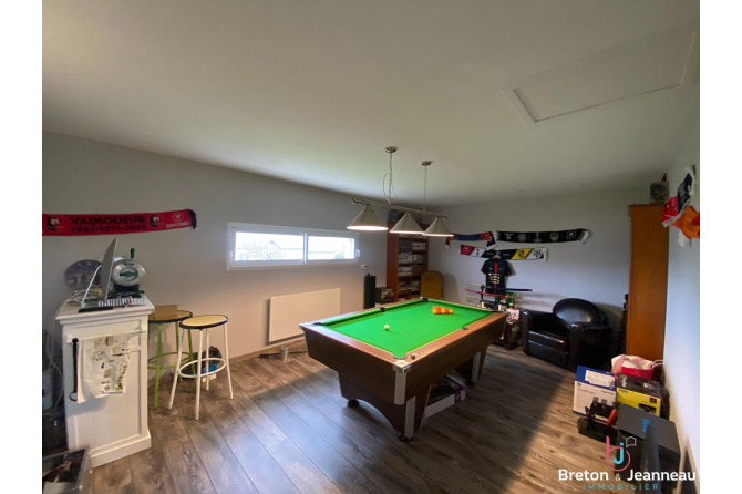 Spacieuse maison familiale à 15 min de Laval