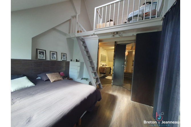 Belle Maison Familiale sur Grand Terrain, environnement Recherché aux Portes de Laval