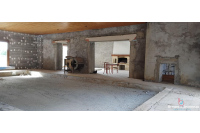 Loge à rénover, unique à Saint-Berthevin !