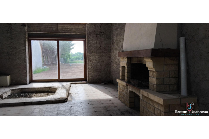 Loge à rénover, unique à Saint-Berthevin !