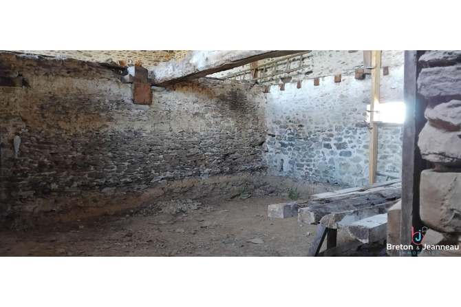 Loge à rénover en campagne à Argentré
