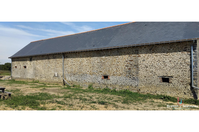 Loge à rénover en campagne à Argentré