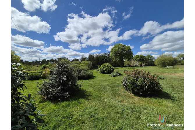 Maison sur 2 ha 13 secteur Vaiges